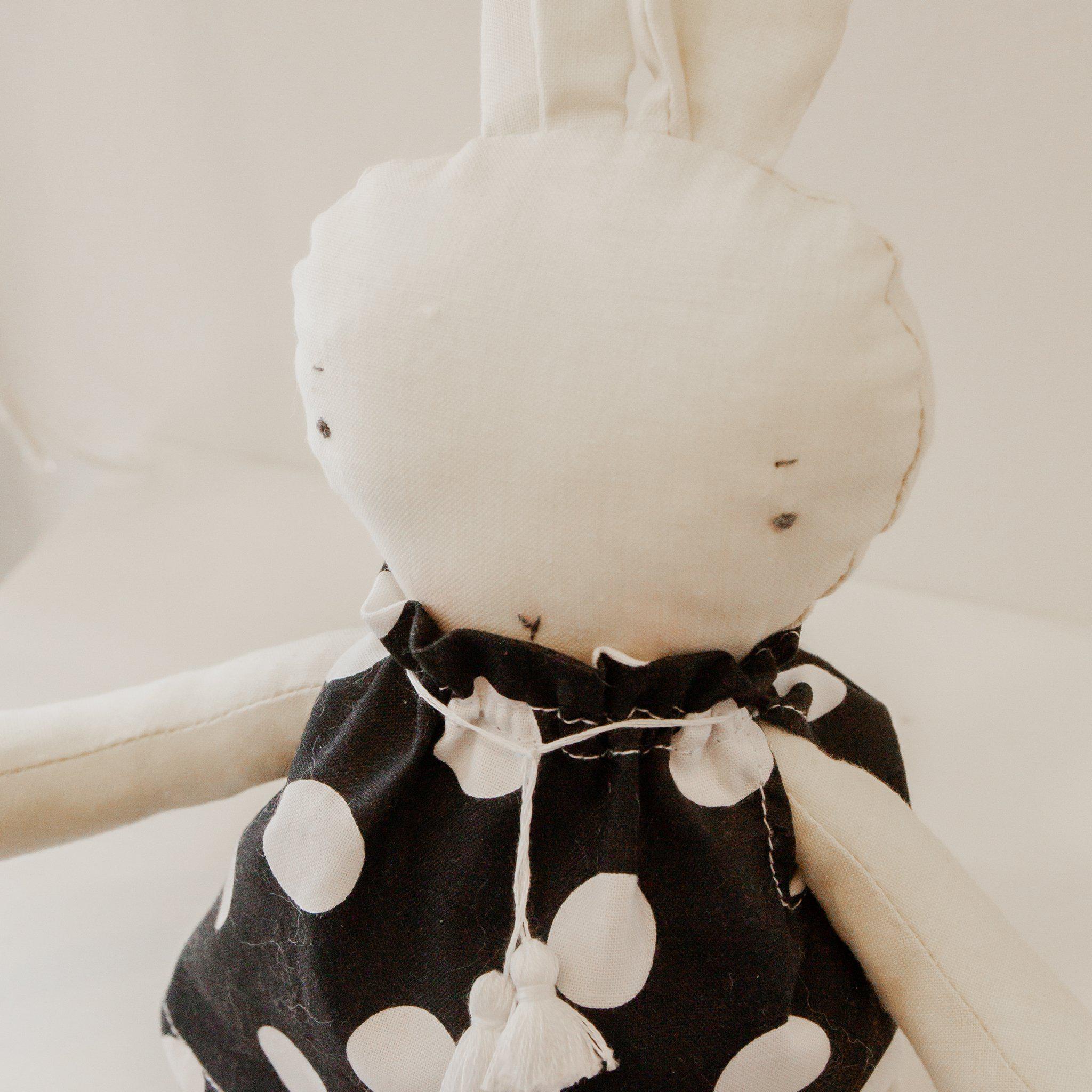 RETIRED - Hutch Studio - Dottie Bun 1 - One of a Kind Bunny、mySite、g9winljtr