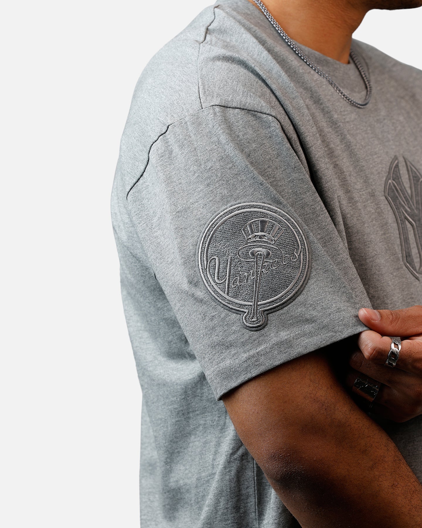 Pro Standard New York Yankees Reverse French Terry T-Shirt Grey、mySite、zt4zffjzw