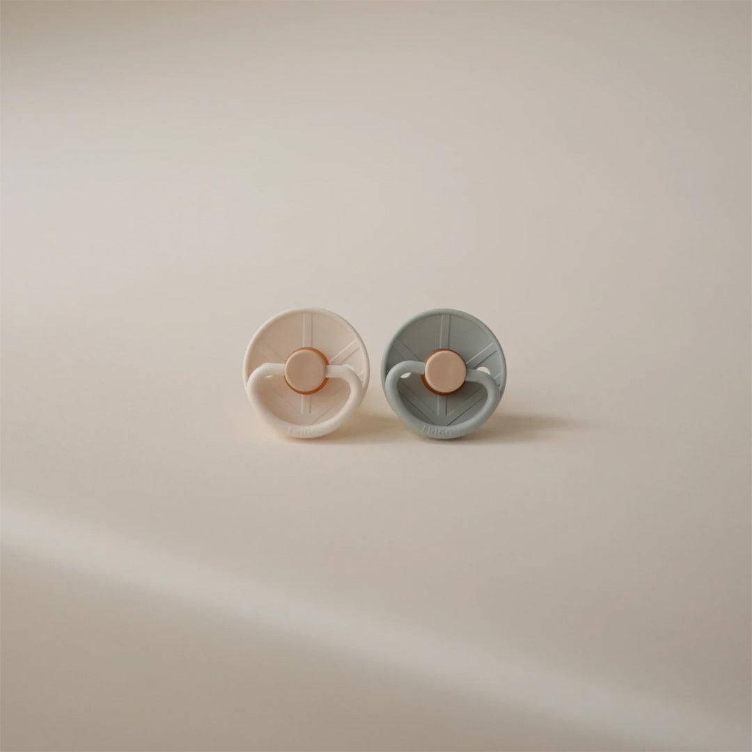  FRIGG Little Viking Latex Pacifier Pacifier - 2 Pack - Sage/Cream、mySite、merchandisen