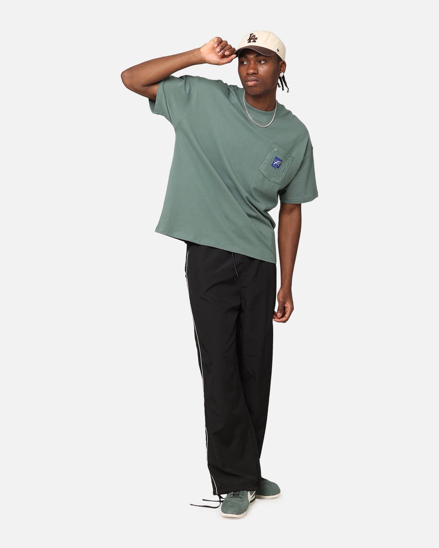 {product_title} - {shop_name}