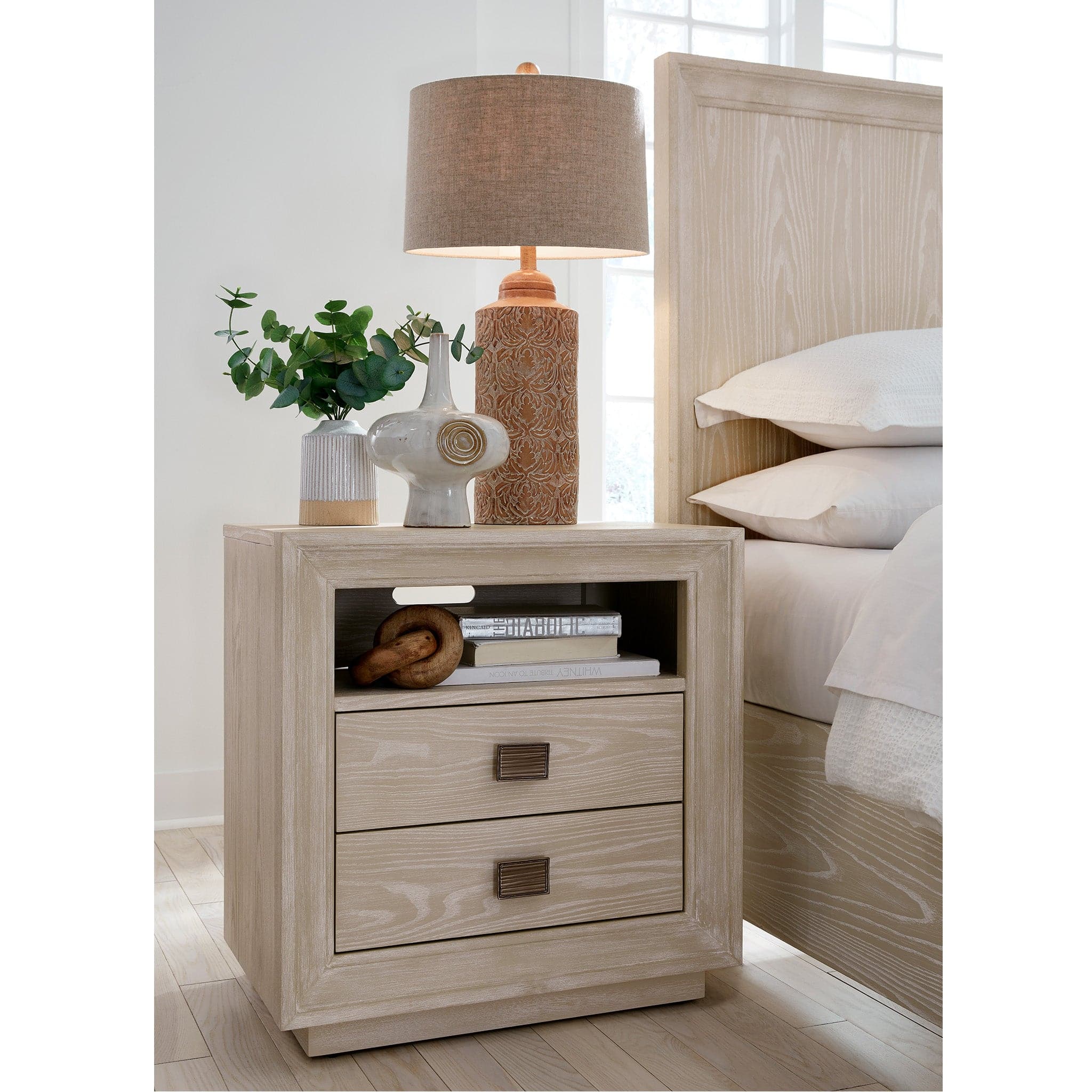 Maxime 2 Drawer Nightstand with USB、mySite、neckold