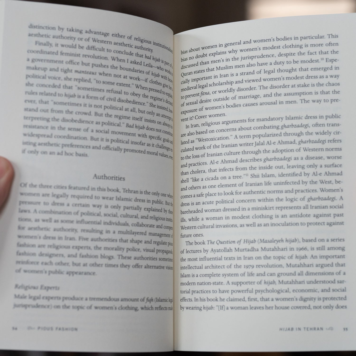 Pious Fashion: How Muslim Women Dress、mySite、topwebapps