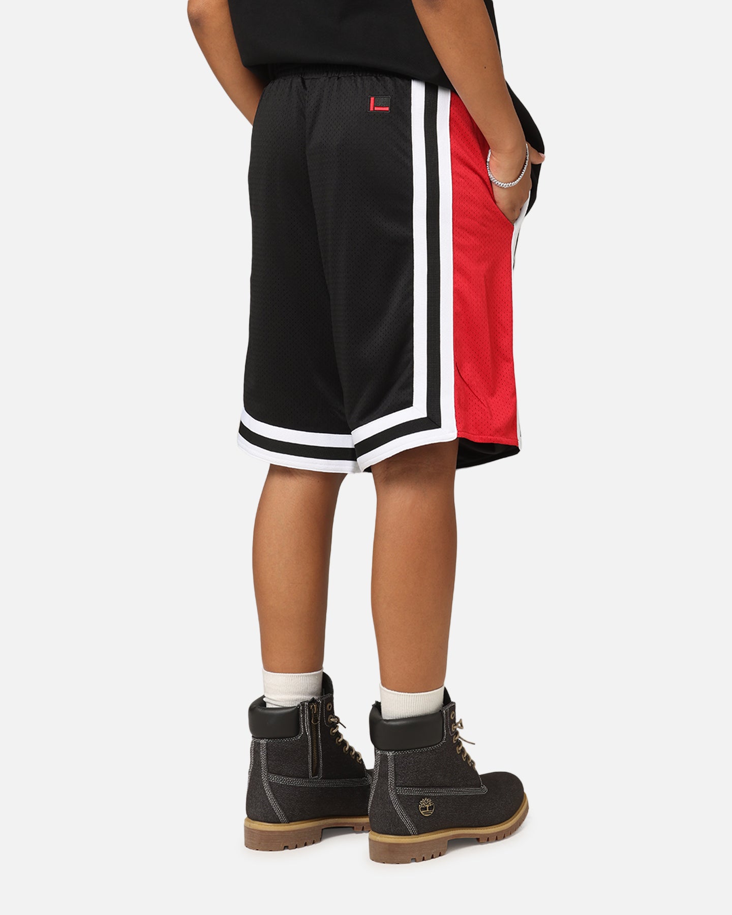 {product_title} - {shop_name}