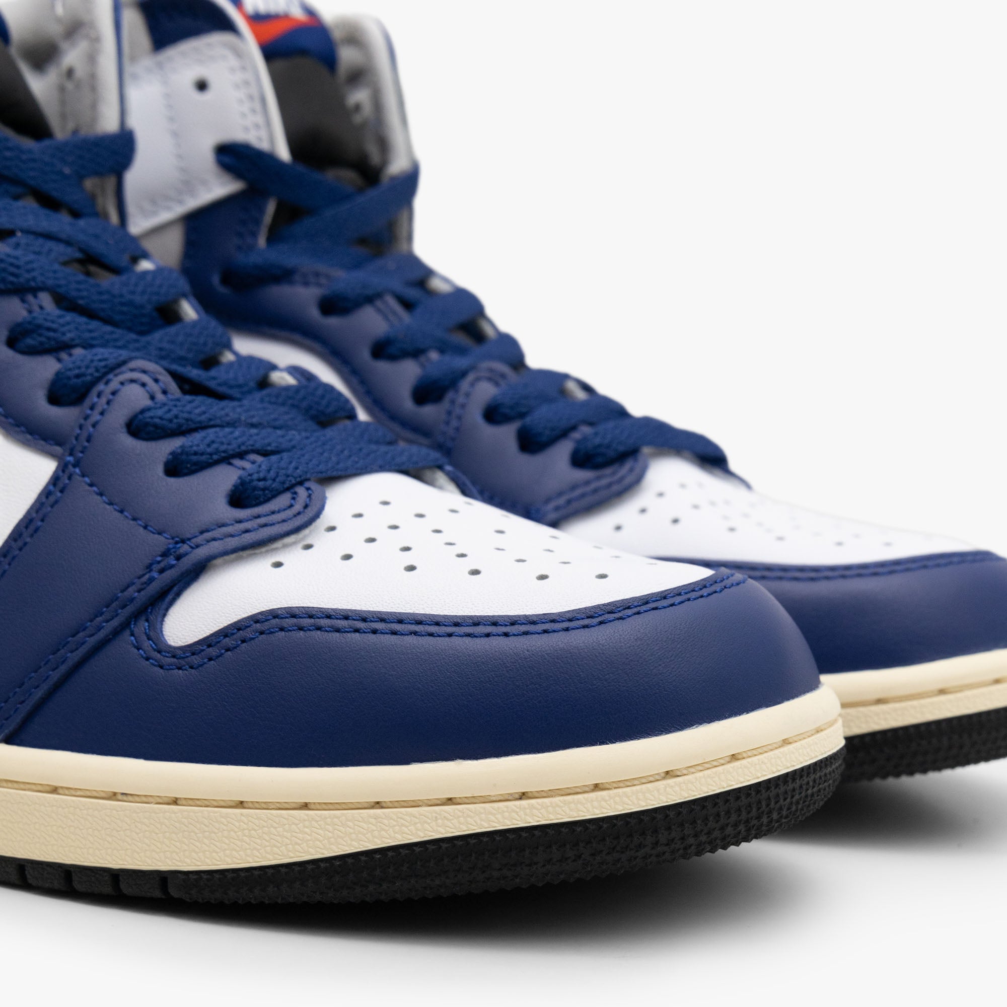  Jordan 1 Retro High OG White / Black / Neutral Grey - Deep Royal Blue、mySite、merchandisen