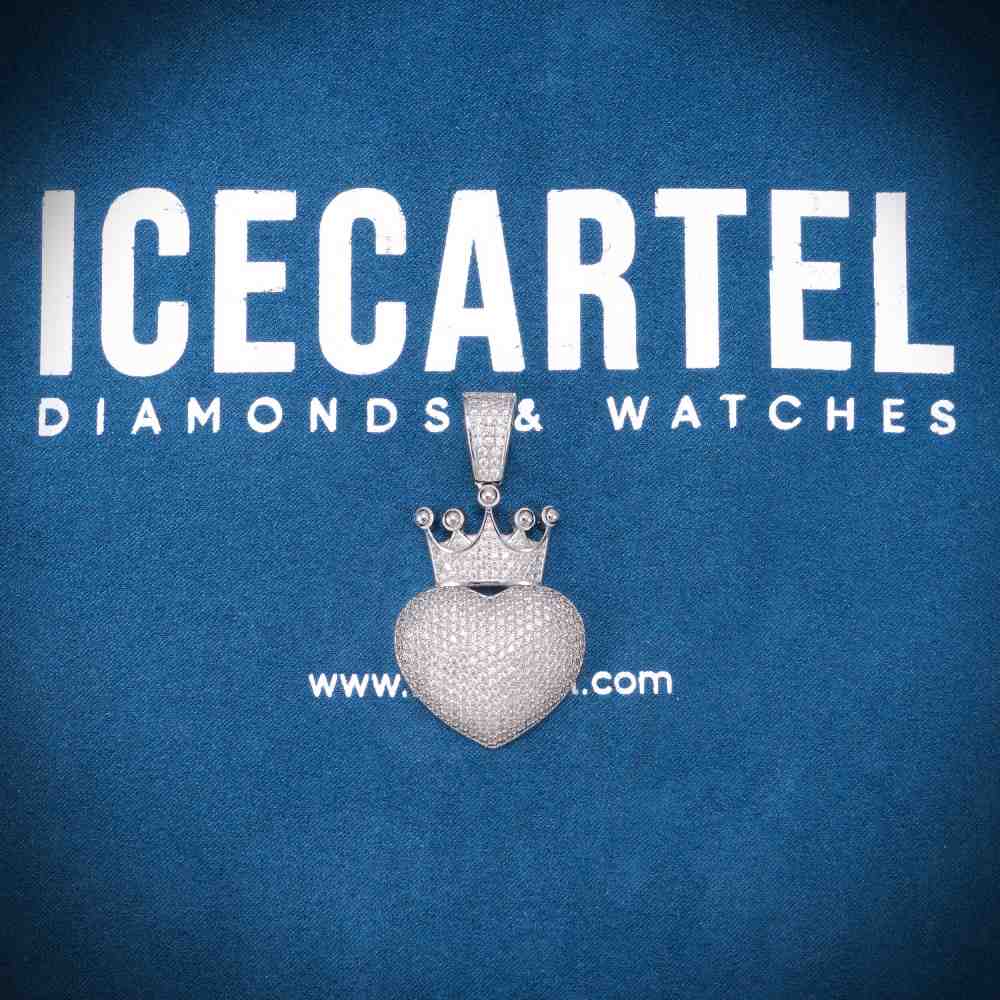 Moissanite Crowned Heart Pendant 14K Gold、mySite、hinf8tx79