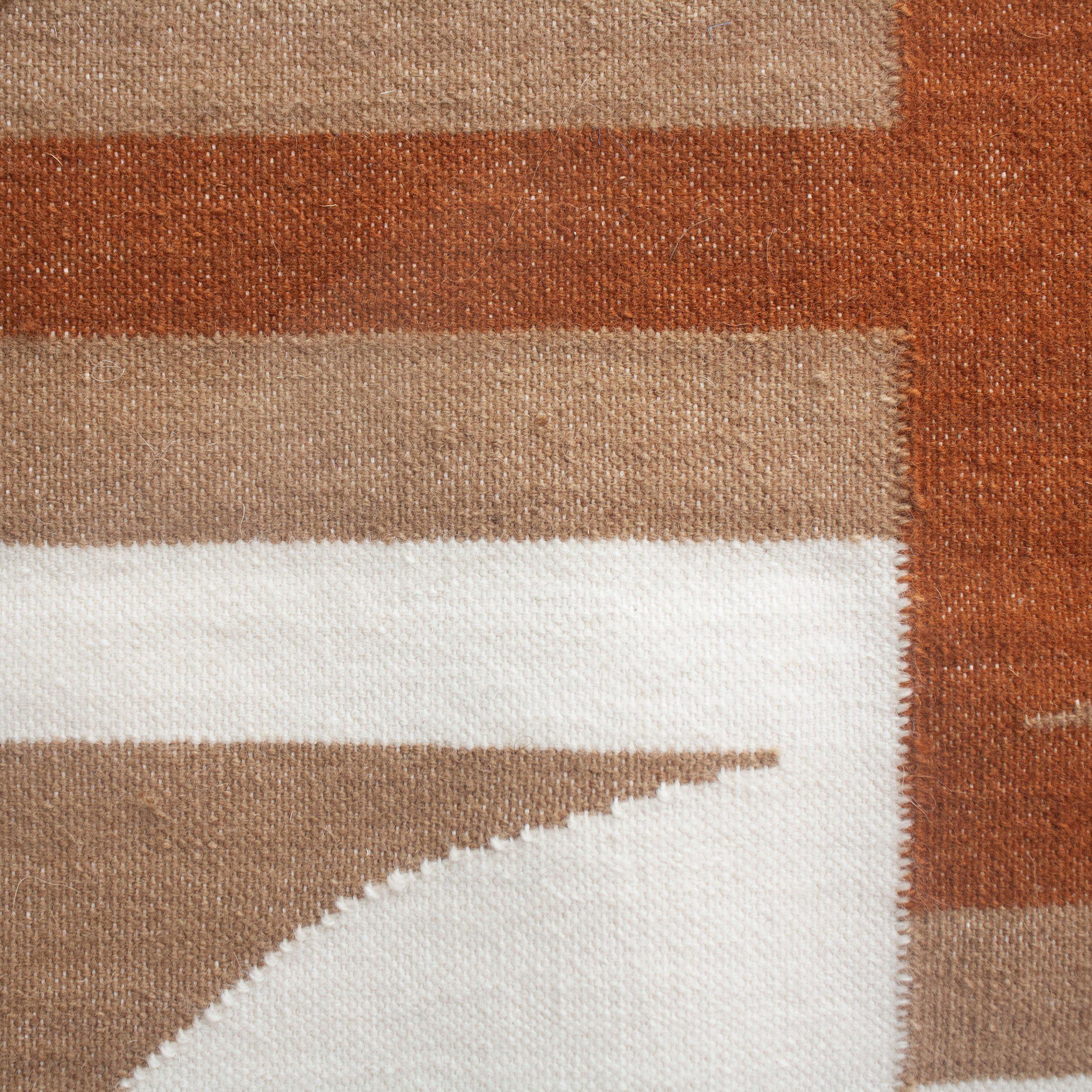 Luna Mod Rug Ochre、mySite、gigharbornorthrealestate