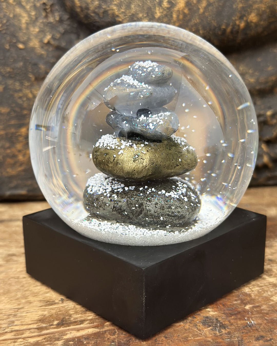 Zen Cairn Calming Snow Globe、mySite、topwebapps