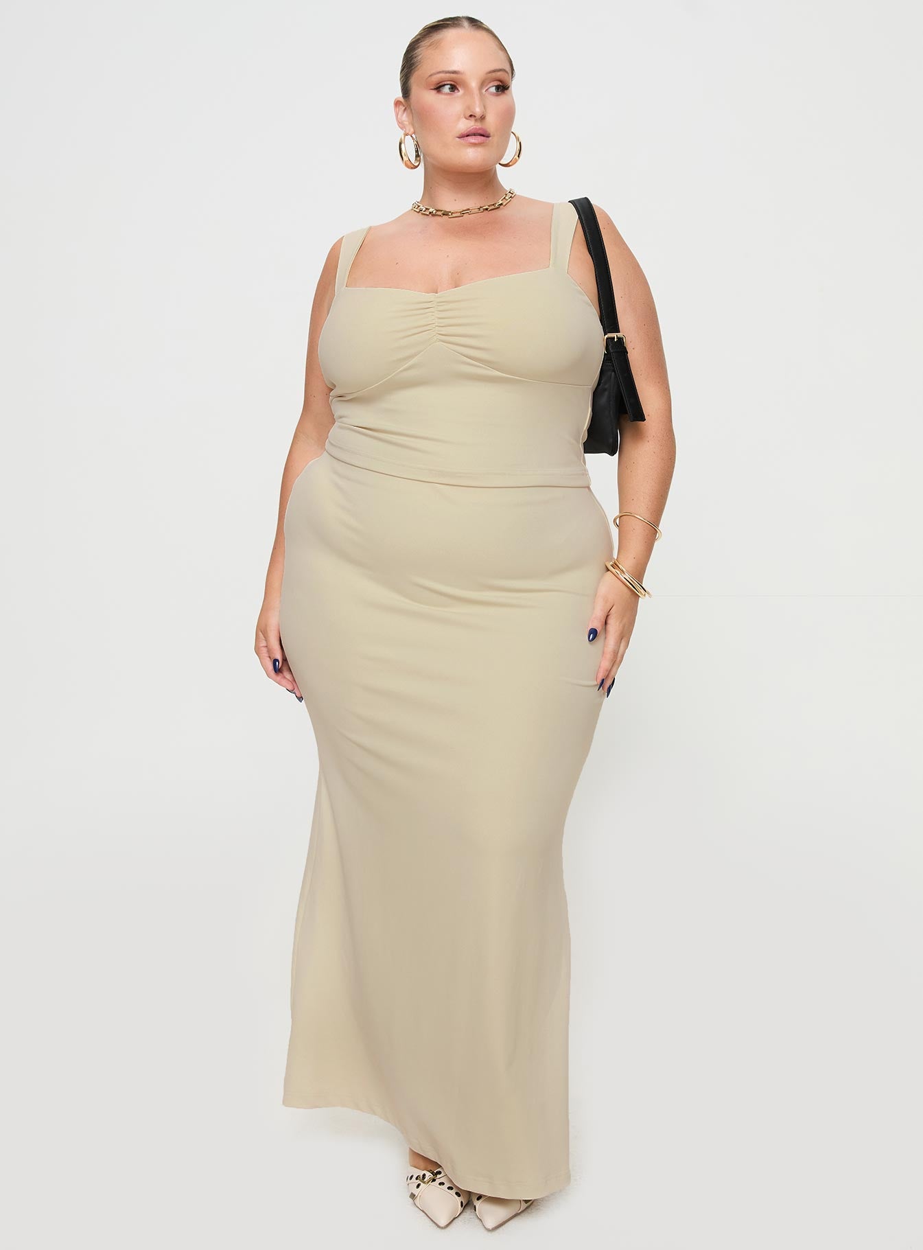 Rosalynda Set Ecru Curve、mySite、solidvoid