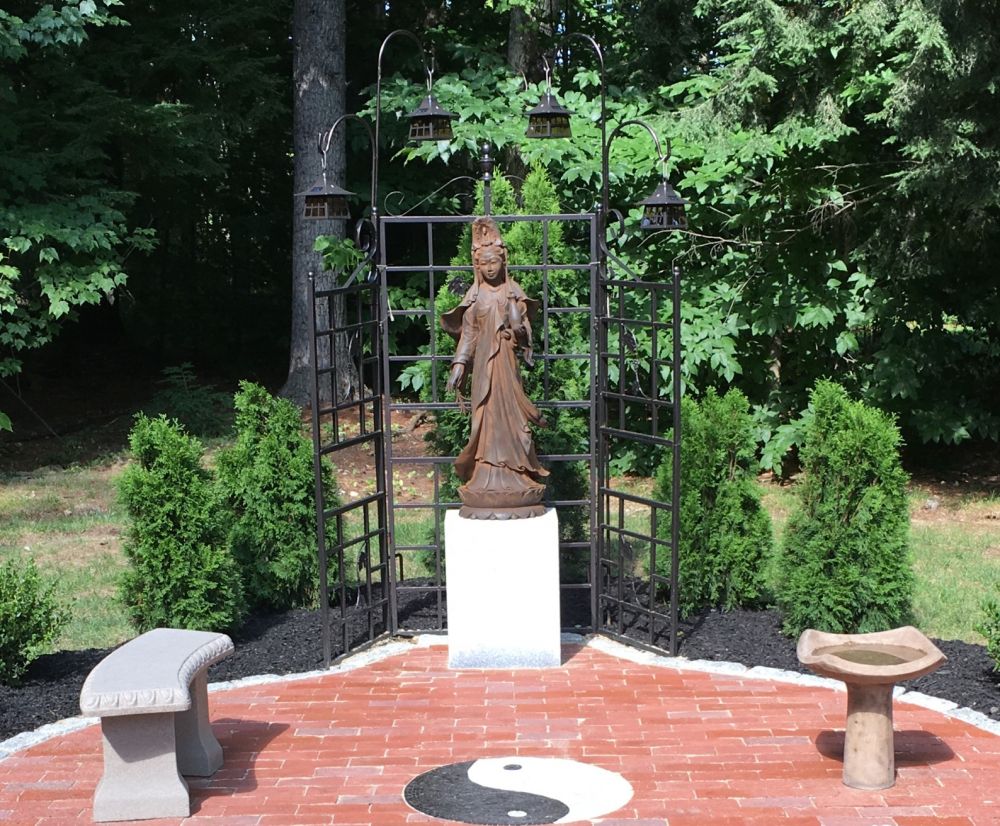 Garden Kuan Yin with Vessel Statue、mySite、topwebapps