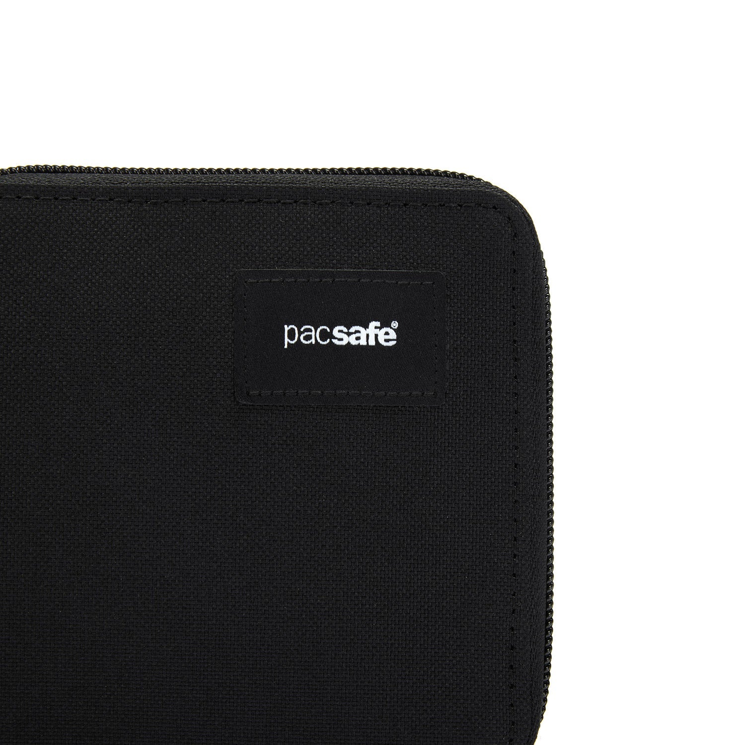 Pacsafe® RFIDsafe™ RFID blocking zip around wallet、mySite、garagedoors4me