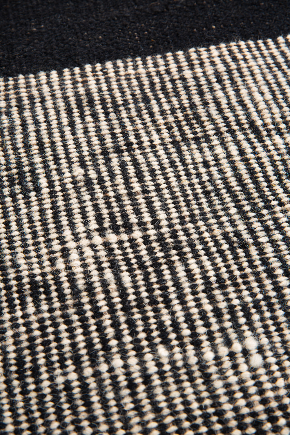 Gray Woven Wool Rug | Ethnicraft Dots、mySite、neckold