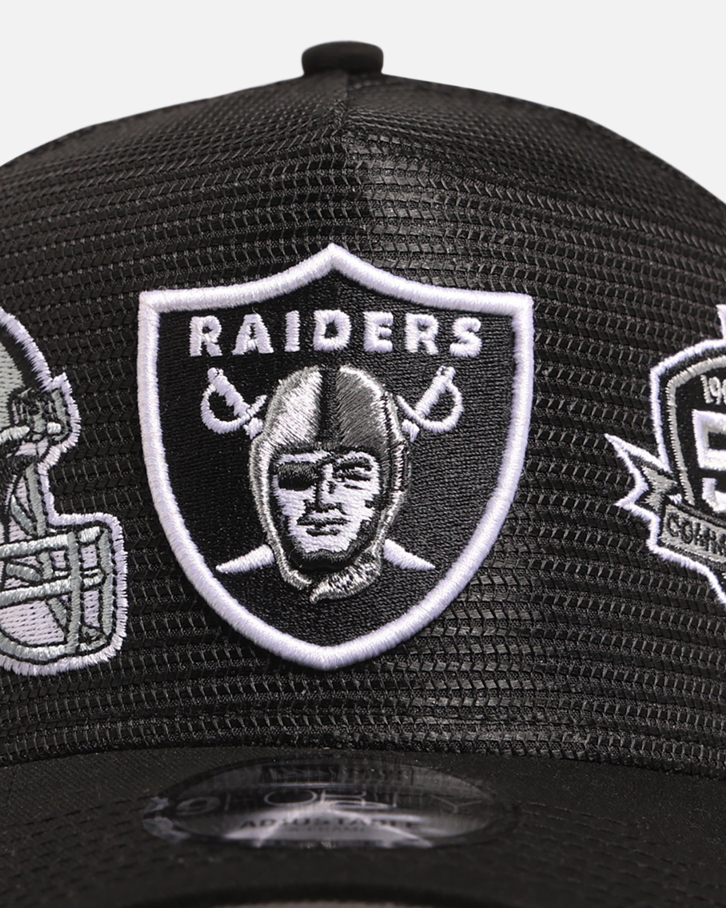 New Era Las Vegas Raiders 'Mesh Crown All Over Logos' 9FORTY A-Frame Snapback Official Team Colour、mySite、zt4zffjzw
