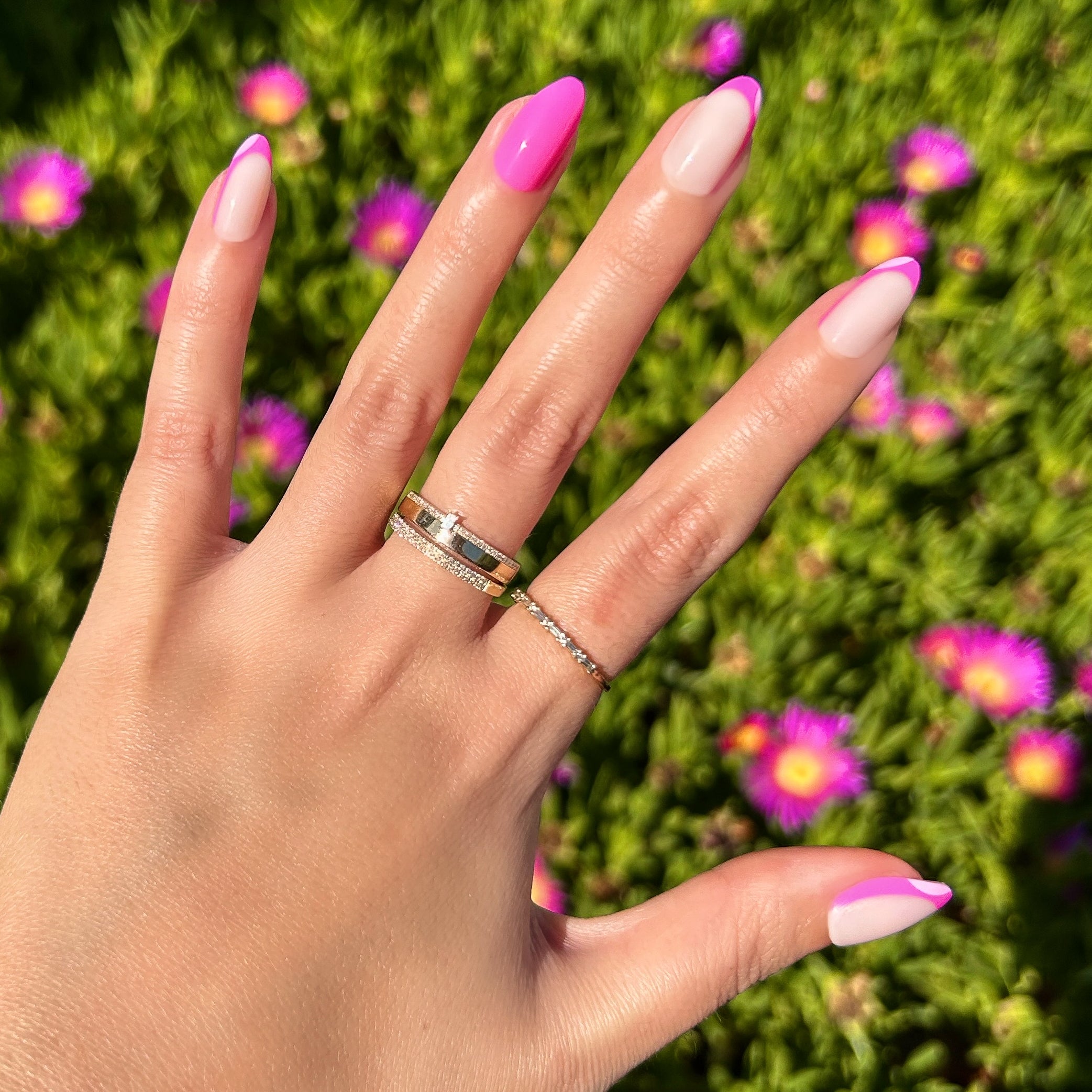 Pink Party French - Press-On | Medium | Almond、mySite、solidvoid