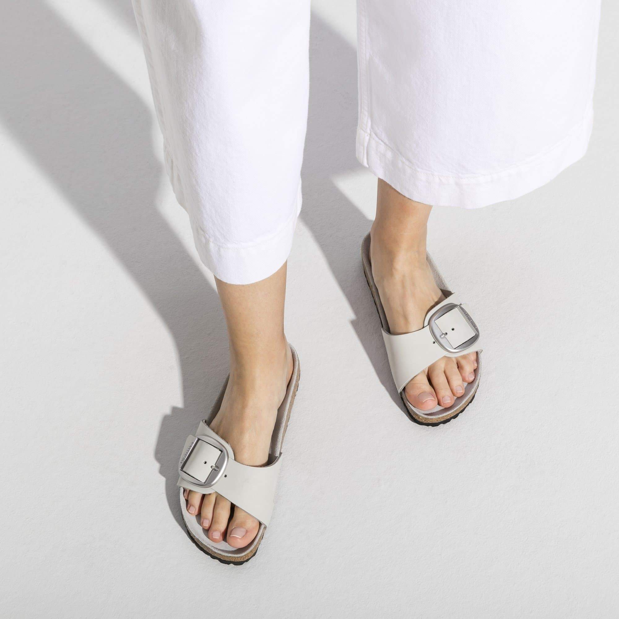 Madrid Big Buckle Nubuck Leather、mySite、gtrtttuynbv