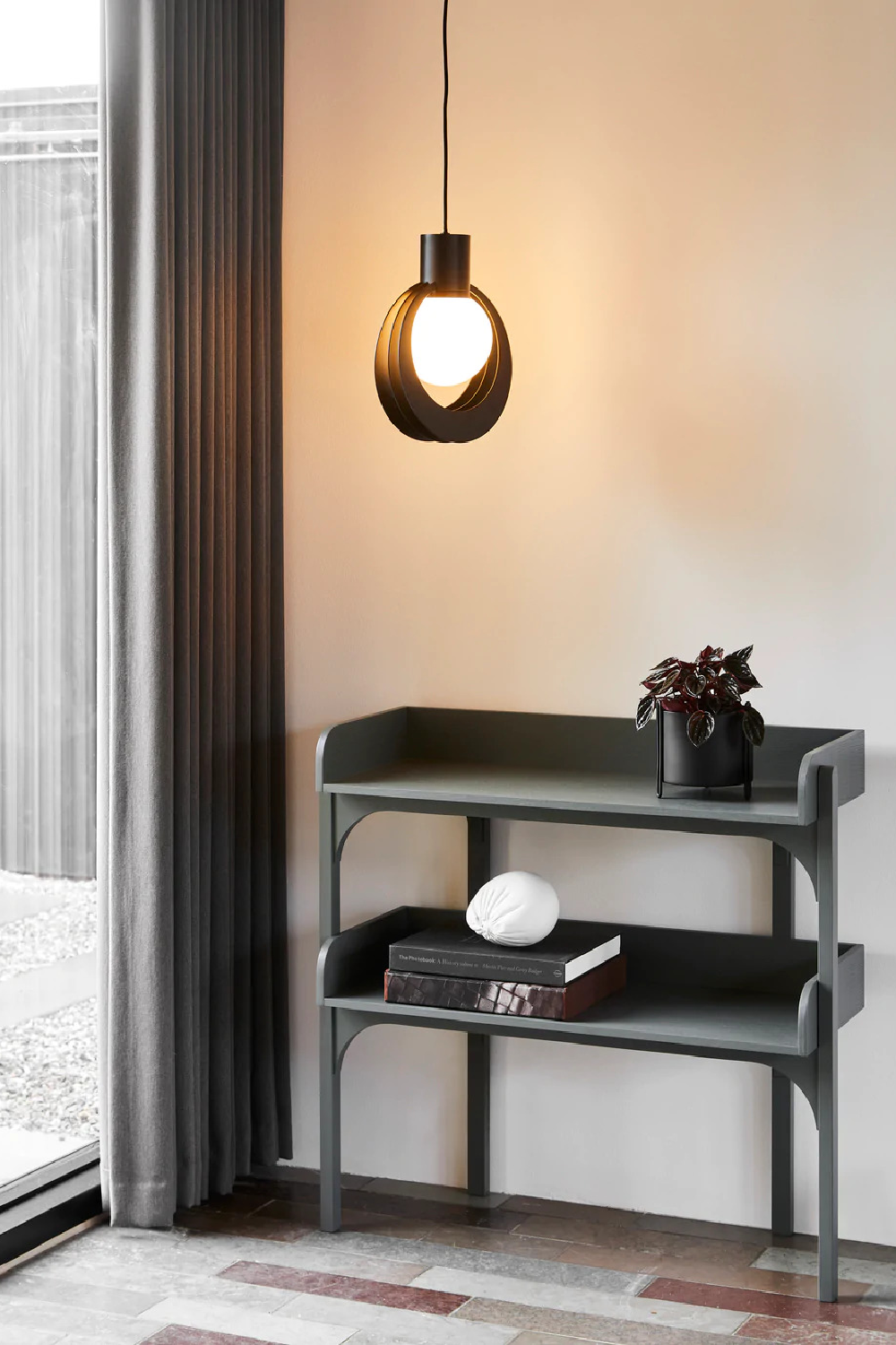 Oak Minimalist Utility Shelf | WOUD、mySite、neckold