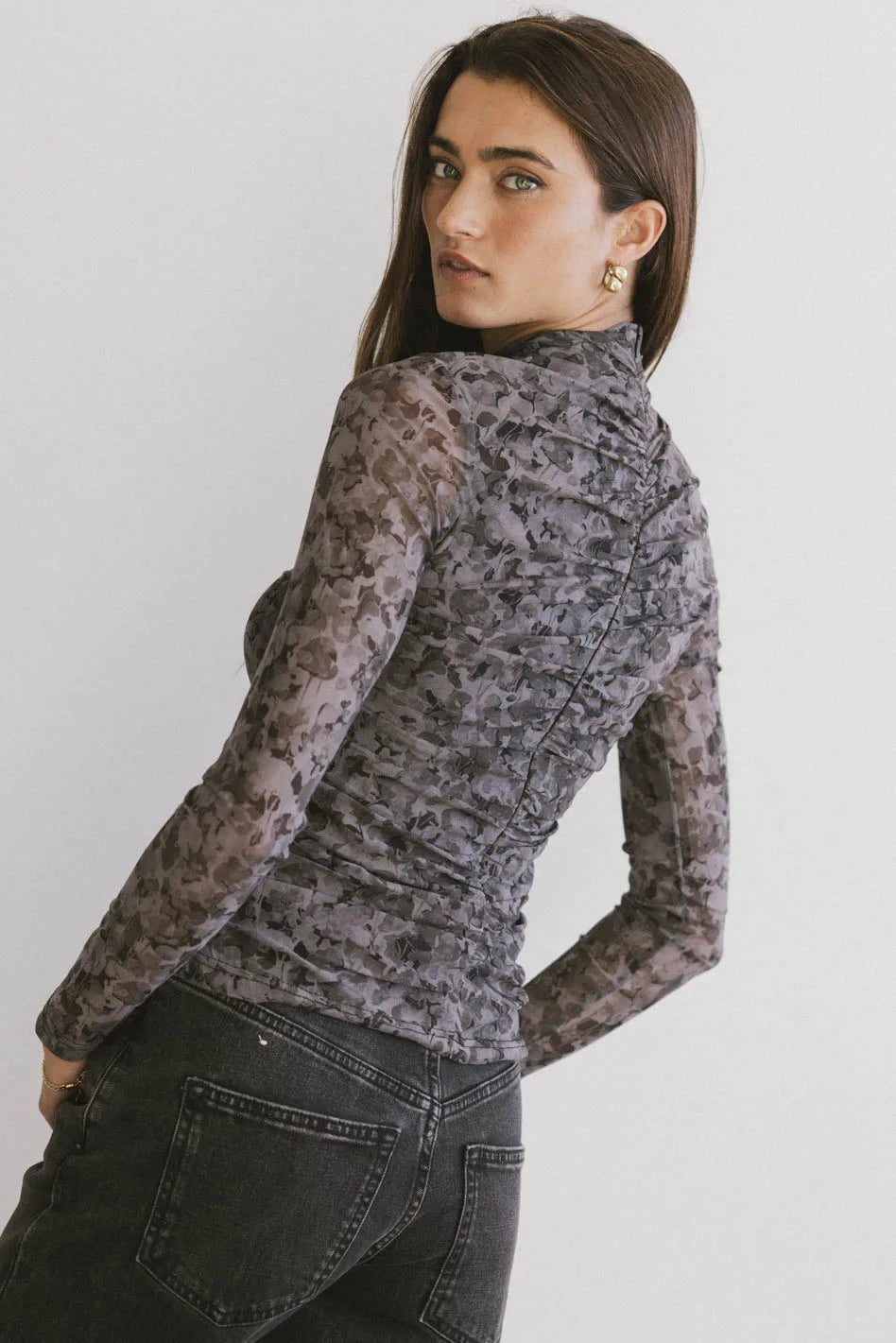 {product_title} - {shop_name}