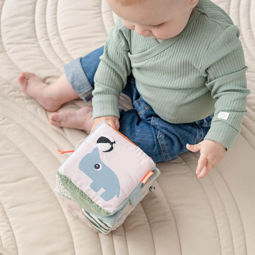  Done by Deer Fold-Out Sensory Cube - Colour mix - Deer Friends、mySite、merchandisen