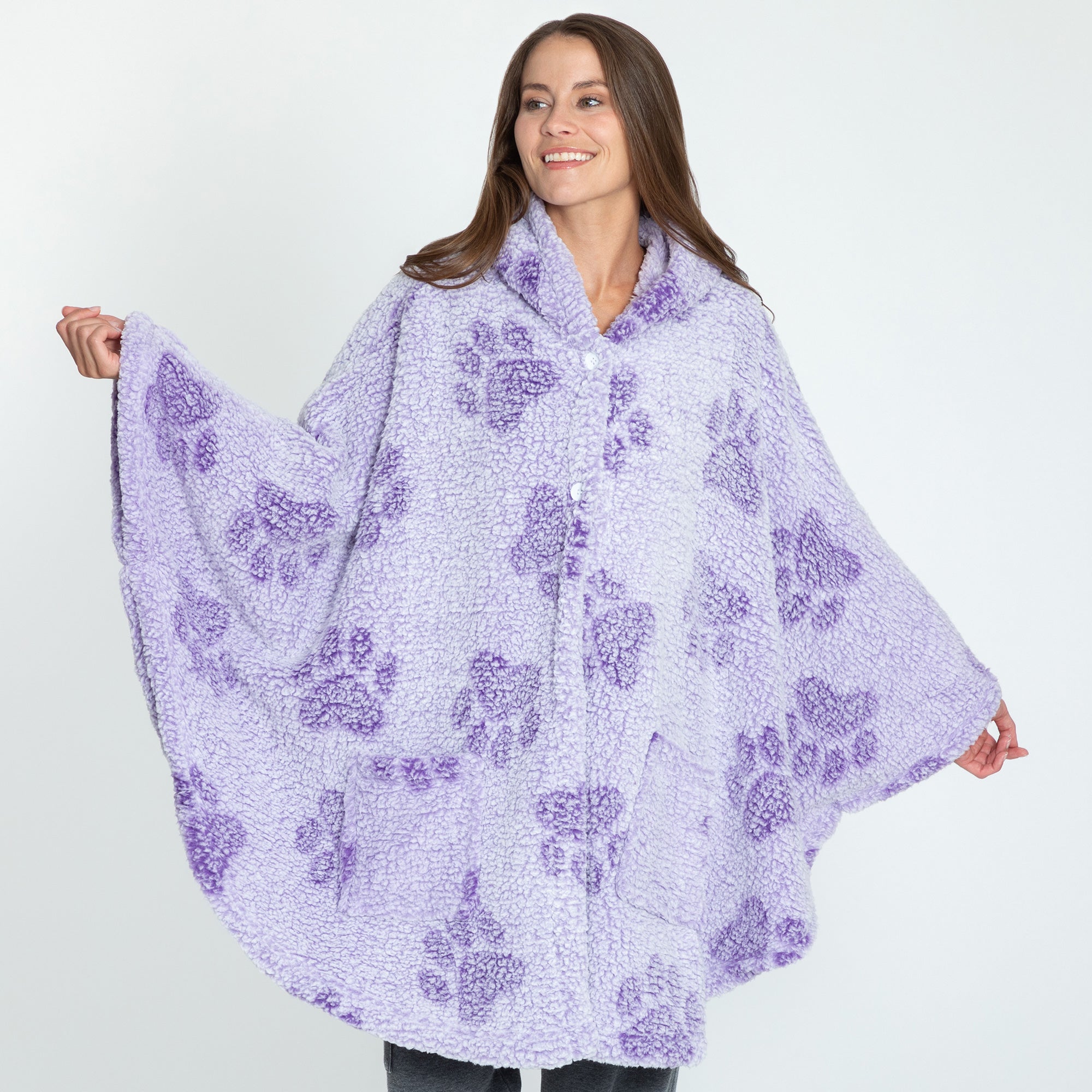 Cozy in Paws Plush Sherpa Fleece Hooded Cape with Pockets、mySite、camillekostekn