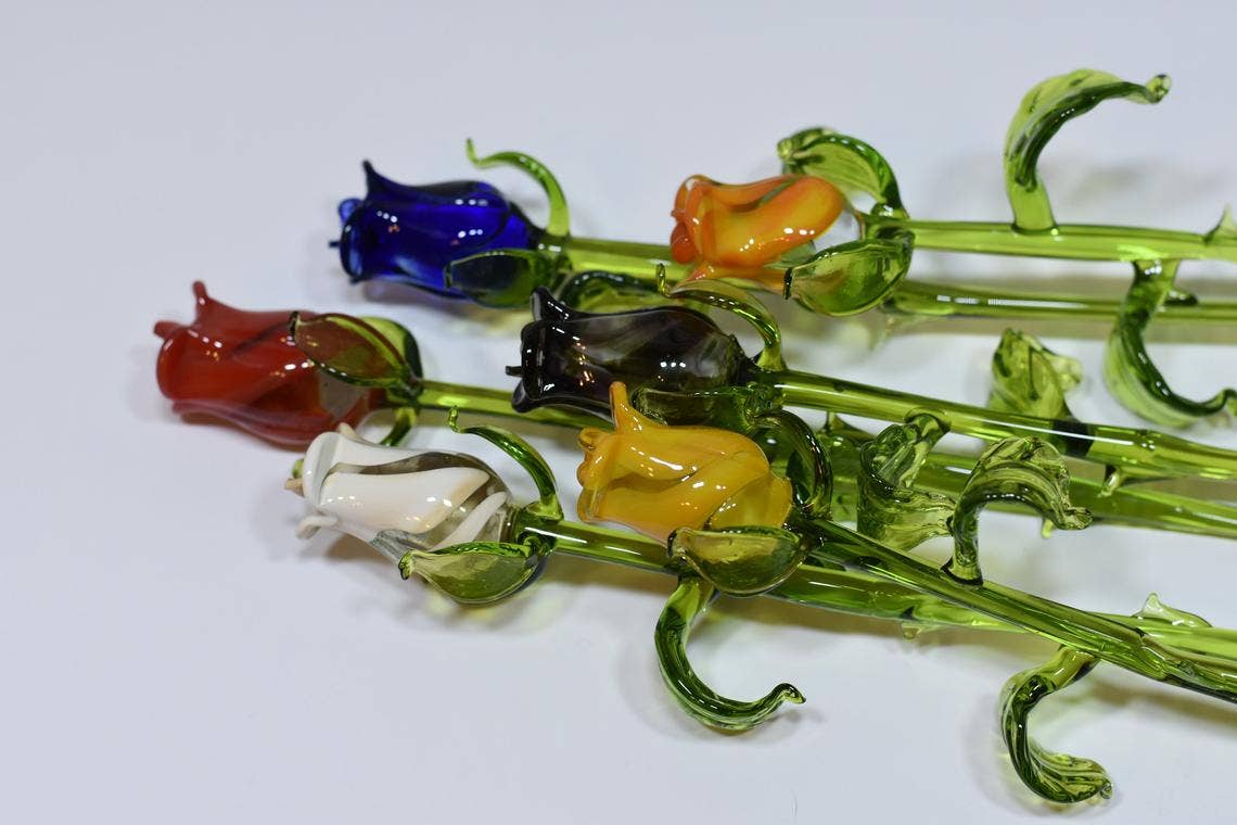 Roses Handblown Glass Rose Buds、mySite、g9winljtr
