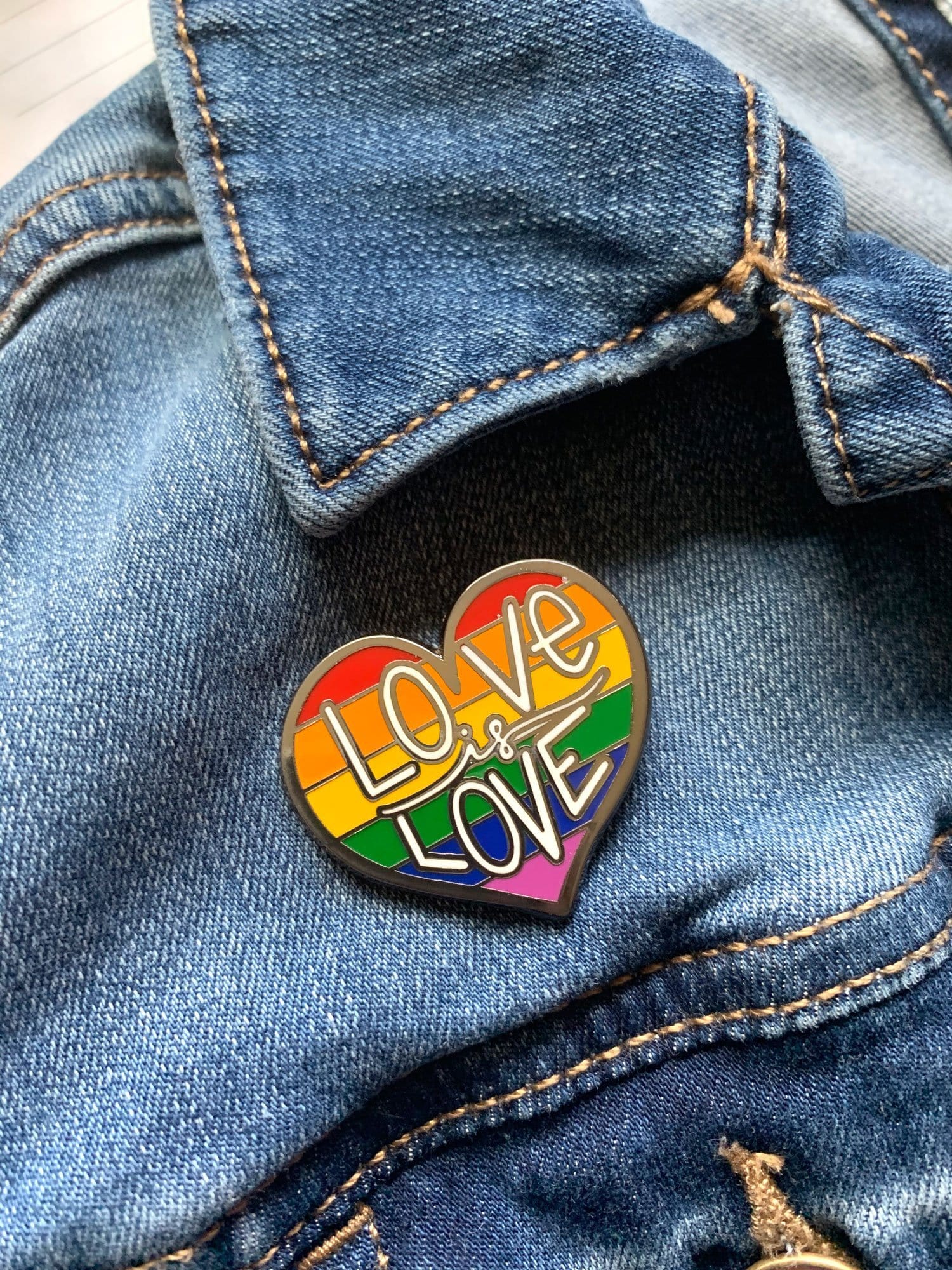  Lapel Pin - Love is Love Enamel、mySite、ghnorth