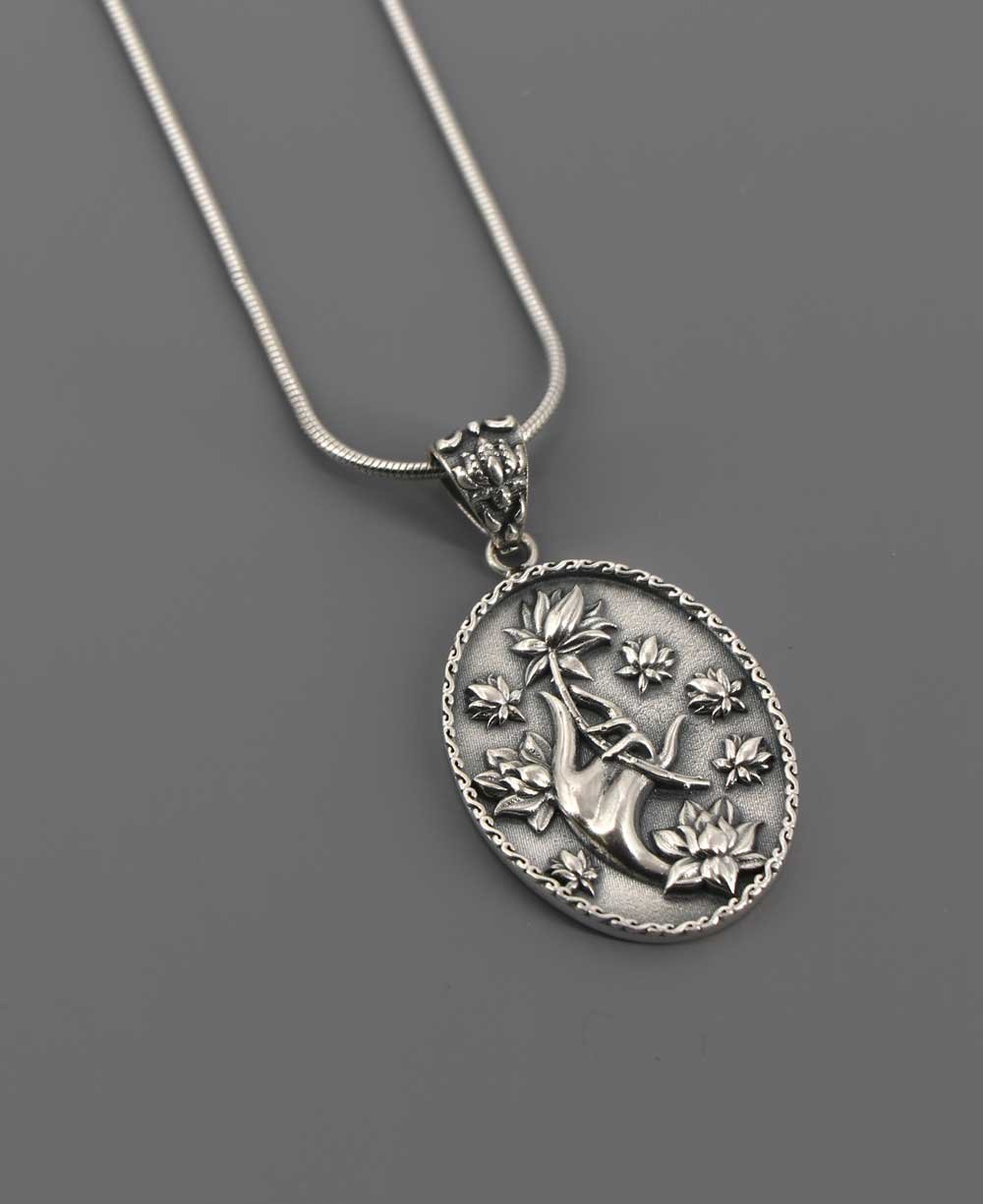 Sterling Silver Embrace Serenity Pendant Necklace、mySite、topwebapps